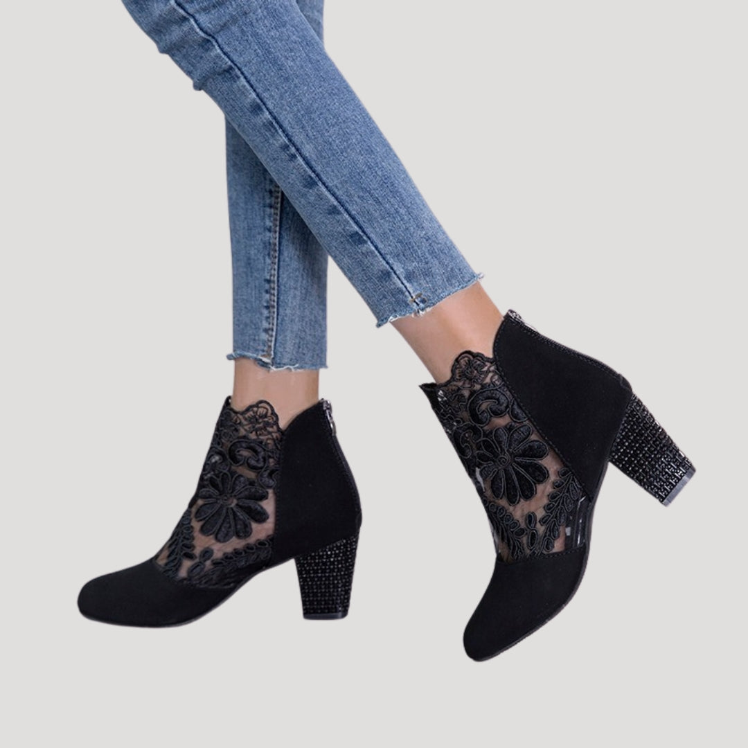 Damskie botki wiosenne ażurowe na obcasie