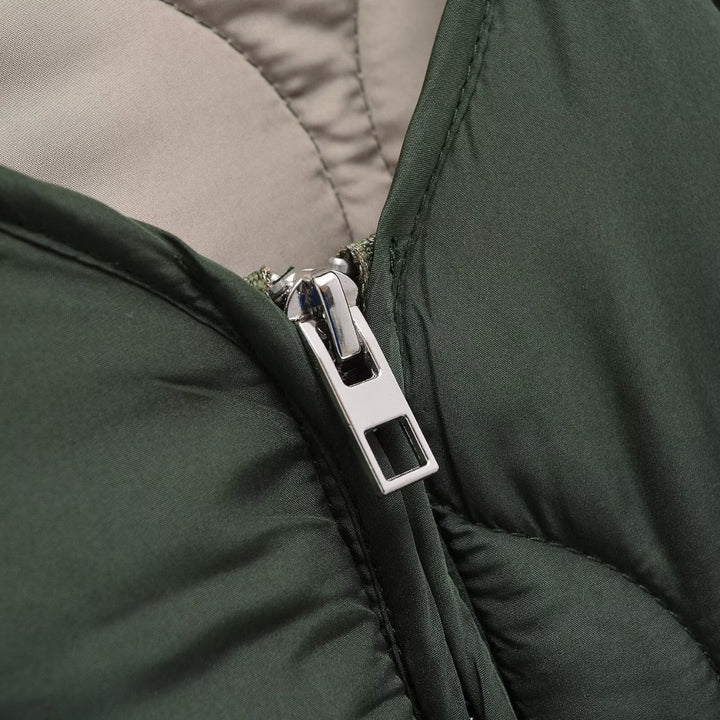 Women's short quilted spring jacket with zipper